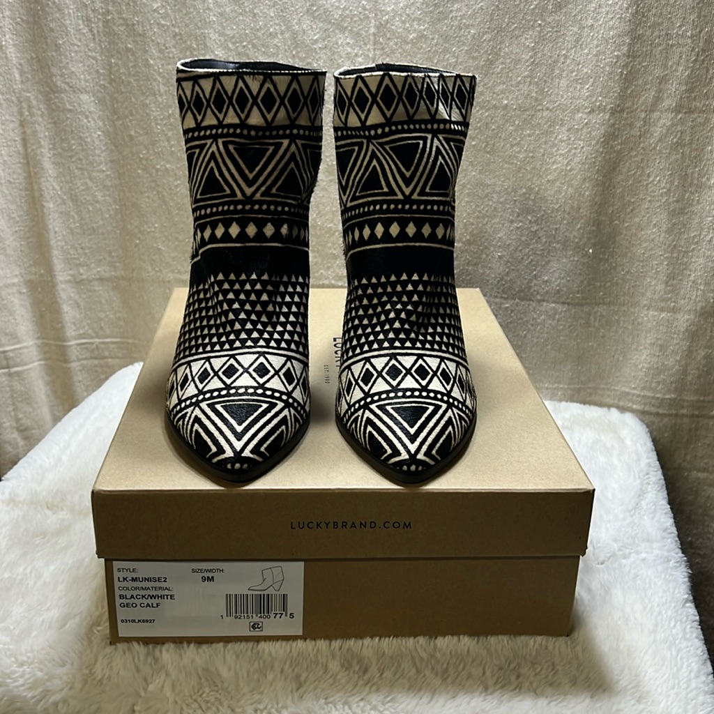 Lucky Brand Booties Size 9